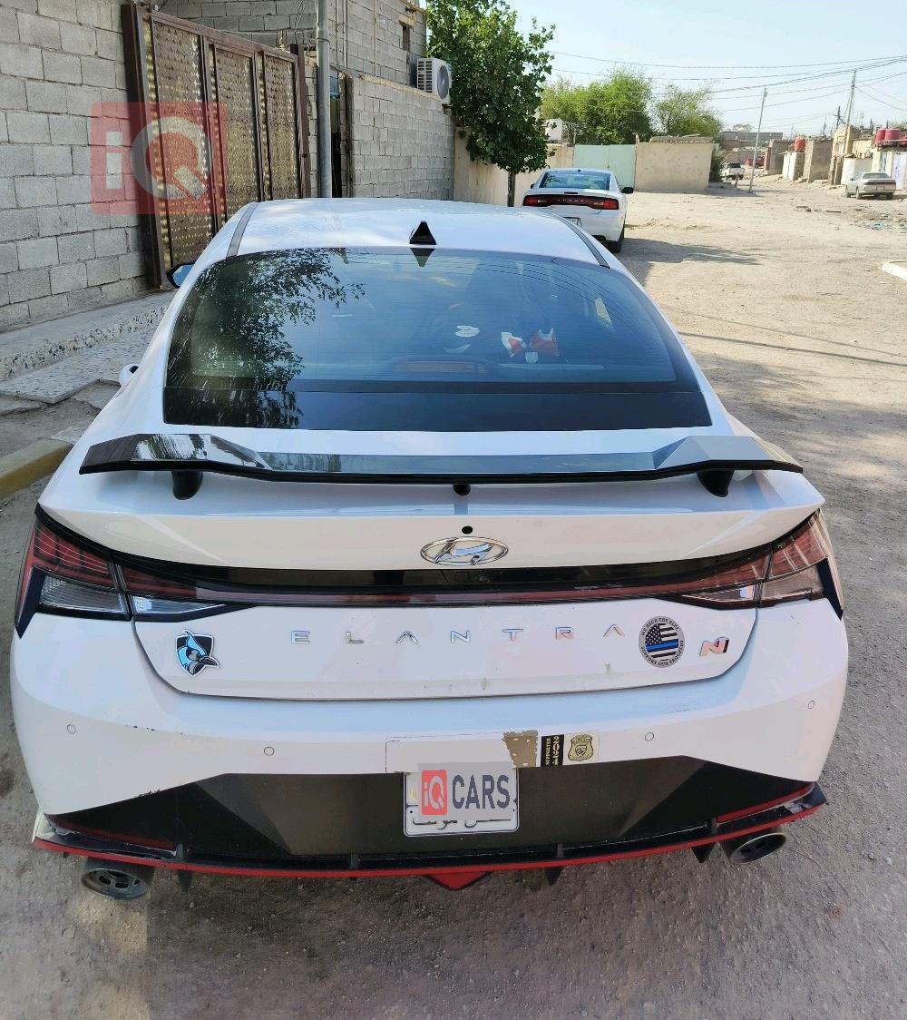 هیوندای ئەلەنترا